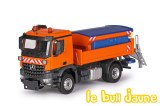MB Arocs avec épandeur orange