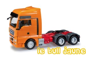 MAN TGX 6x4 orange